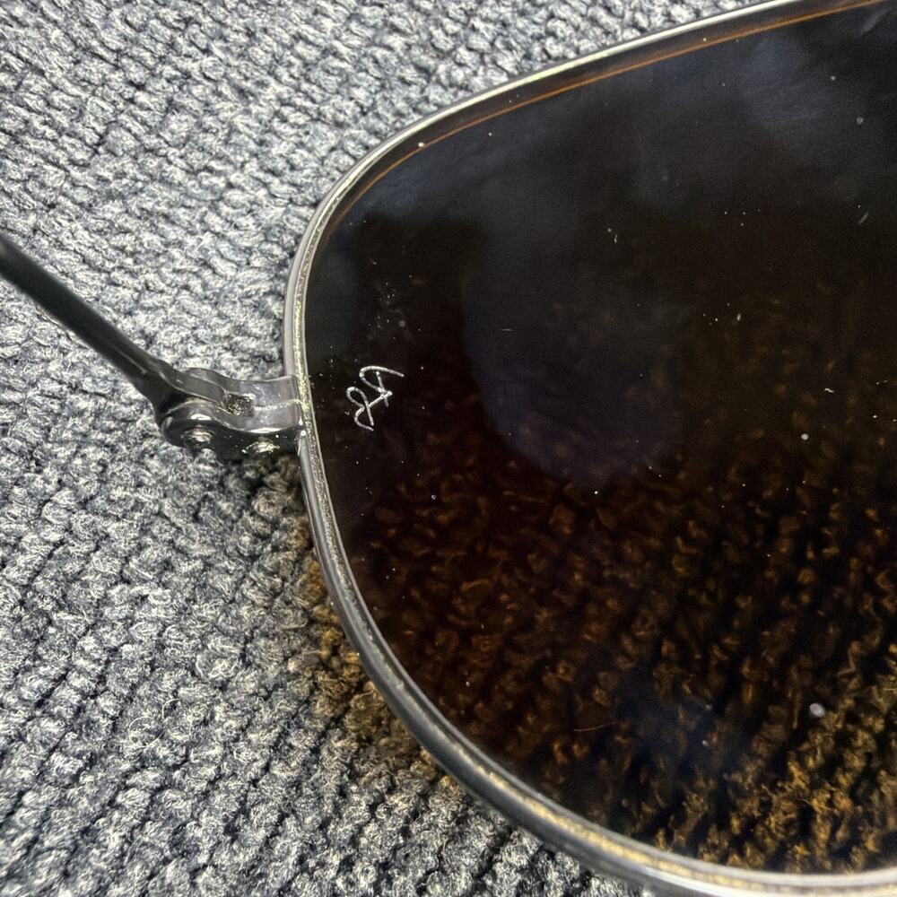 Ray-Ban RB3025 Aviator Sunglasses Mens Womens Matte Black Brown Gradient 55mm - Picture 14 of 16
